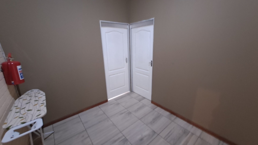 16 Bedroom Property for Sale in Universitas Free State